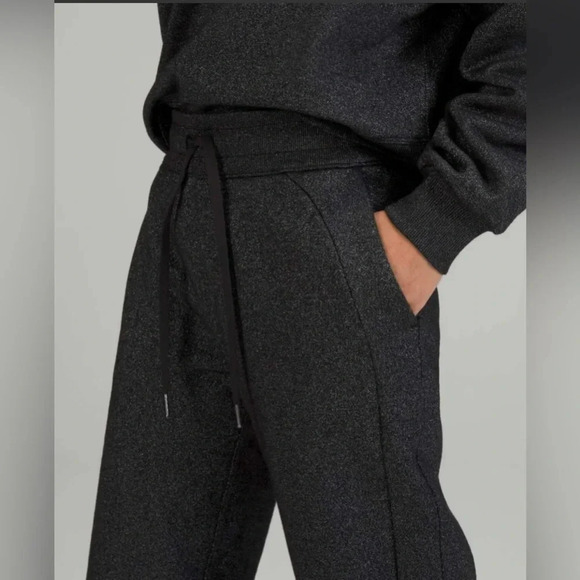 Lululemon  Scuba High-Rise Jogger *Sparkle - Picture 3 of 11